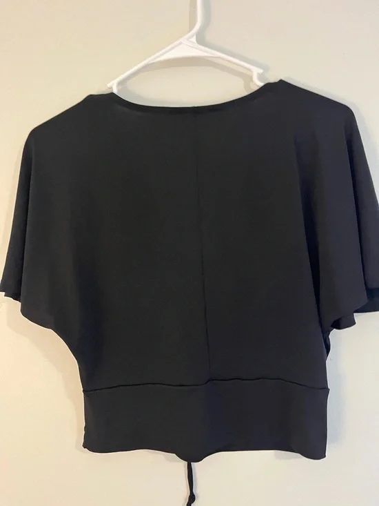 Polly & Esther Black V-Neck Tie-Front Crop Blouse - Picture 2 of 3